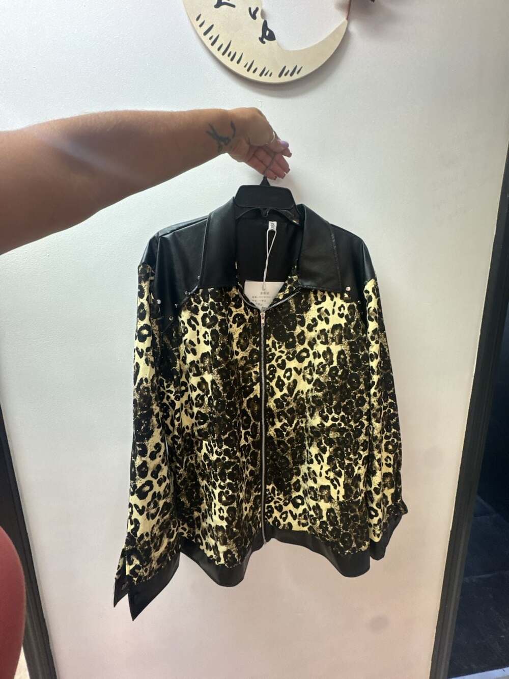 AISI Men's Leopard Print Jacket with Rhinestone Embellishments